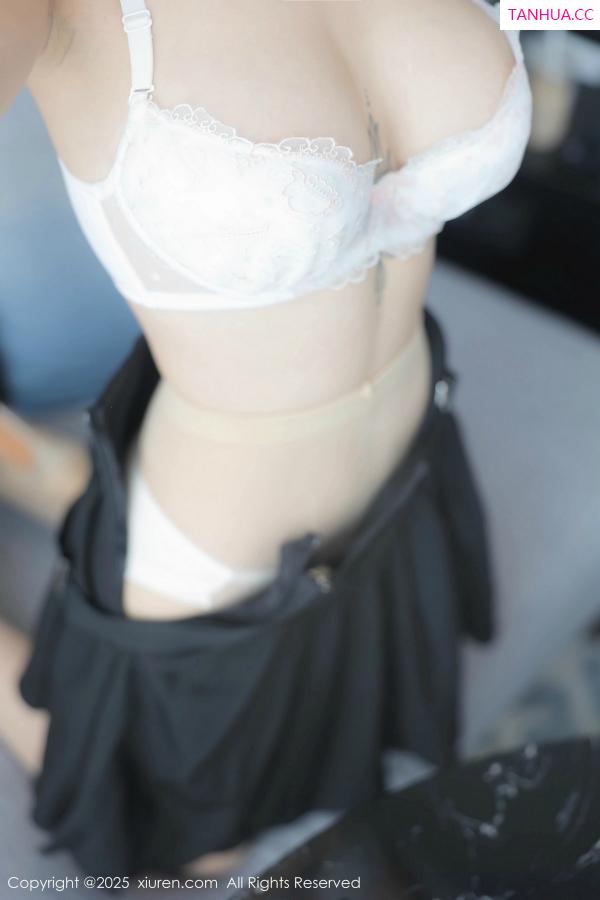   [XiuRen]高清写真图 2025.03.07 No.9981 汐子 新人美臀第17张图片